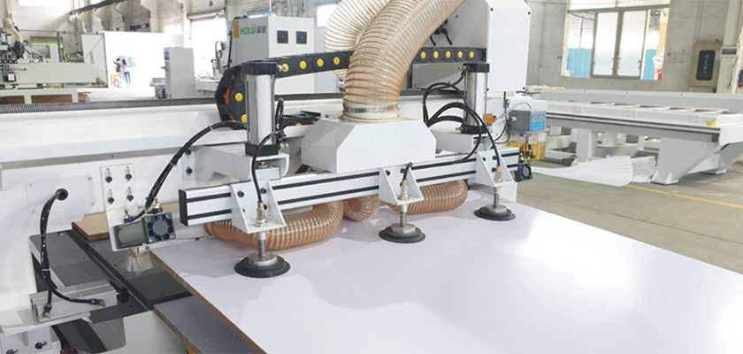 Influence of gas pressure on cutting quality of CNC cutting saw